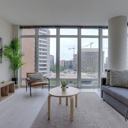 Wonderful 2Br Apartment At Crystal City Arlington Exterior photo
