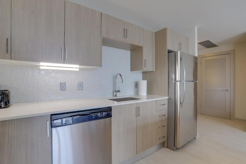Wonderful 2Br Apartment At Crystal City Arlington Exterior photo