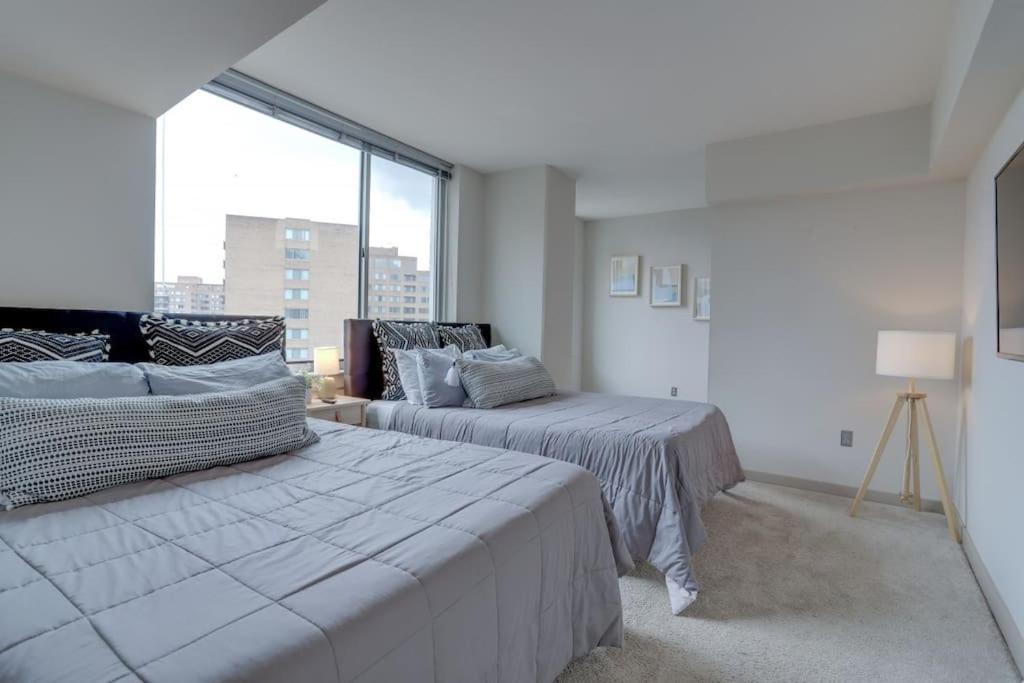 Wonderful 2Br Apartment At Crystal City Arlington Exterior photo