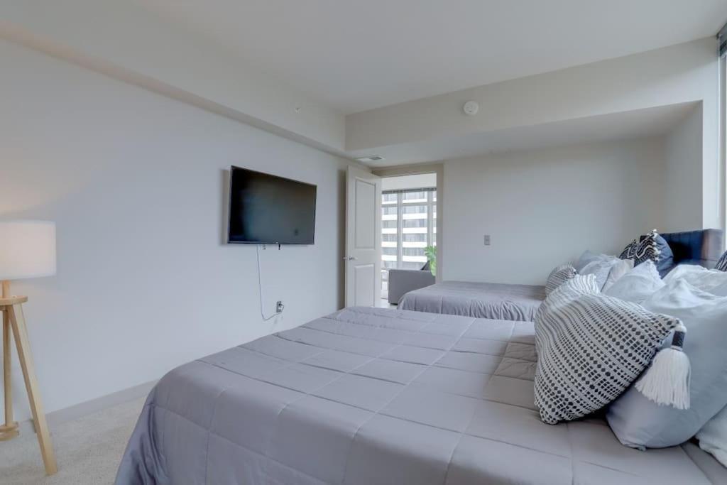 Wonderful 2Br Apartment At Crystal City Arlington Exterior photo