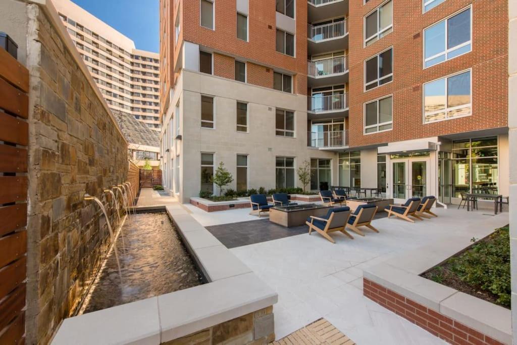 Wonderful 2Br Apartment At Crystal City Arlington Exterior photo